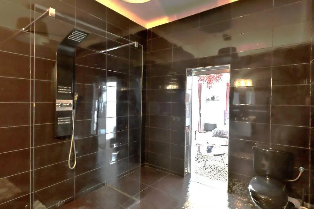 Riad Avec Piscine - Wifi- Petit Dejeuner Marakéš 0*,