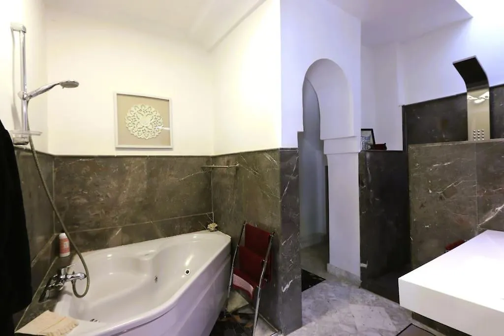 Prázdninový dům Riad Avec Piscine - Wifi- Petit Dejeuner Marakéš Maroko
