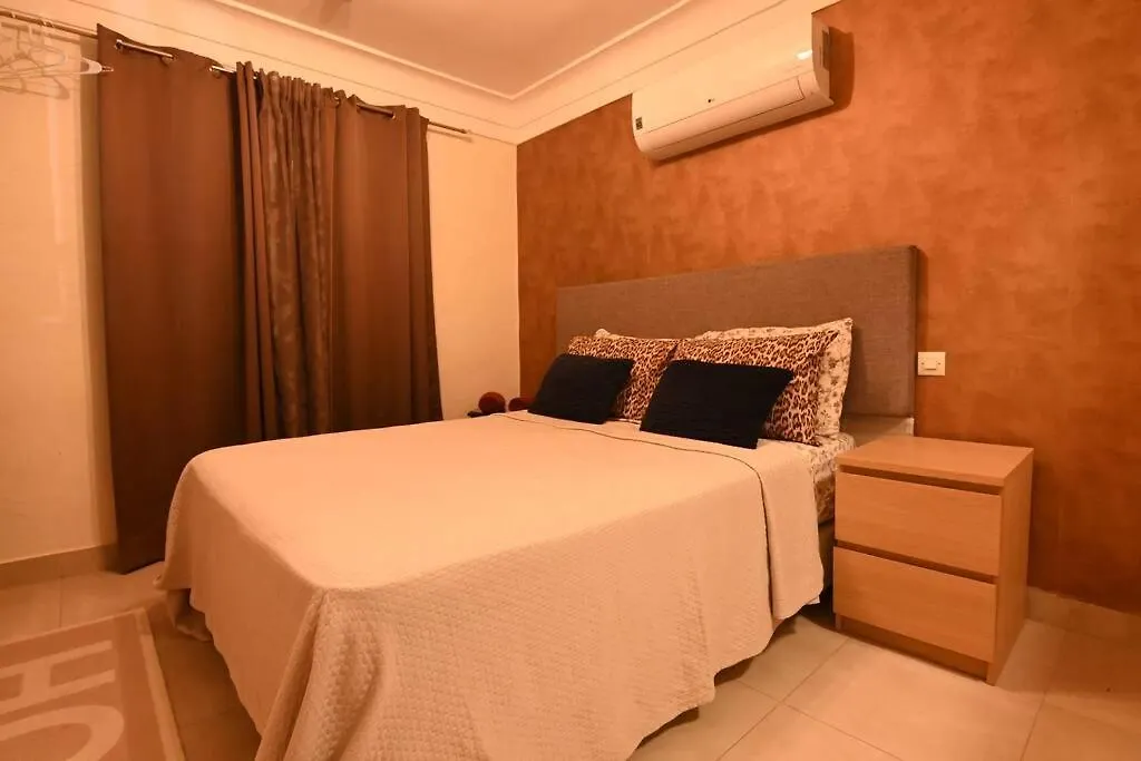 Riad Avec Piscine - Wifi- Petit Dejeuner Marakéš 0*,