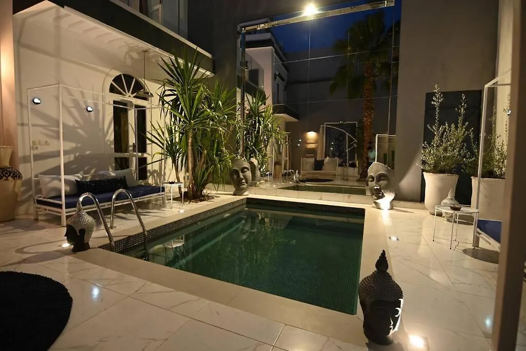 Riad Avec Piscine - Wifi- Petit Dejeuner Marrakesz